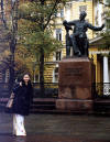 Sha in Moscow in front of the Tchaikovsky statue